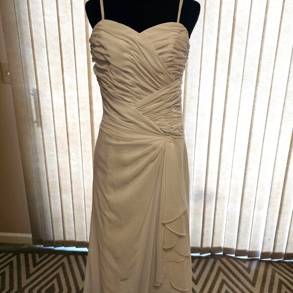 Destiny White Wedding Dress 10 - Picture 2 of 9